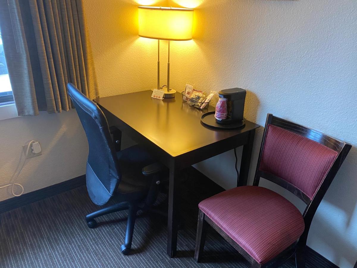 Blossom Hotel & Suites トラバーズ・シティ エクステリア 写真