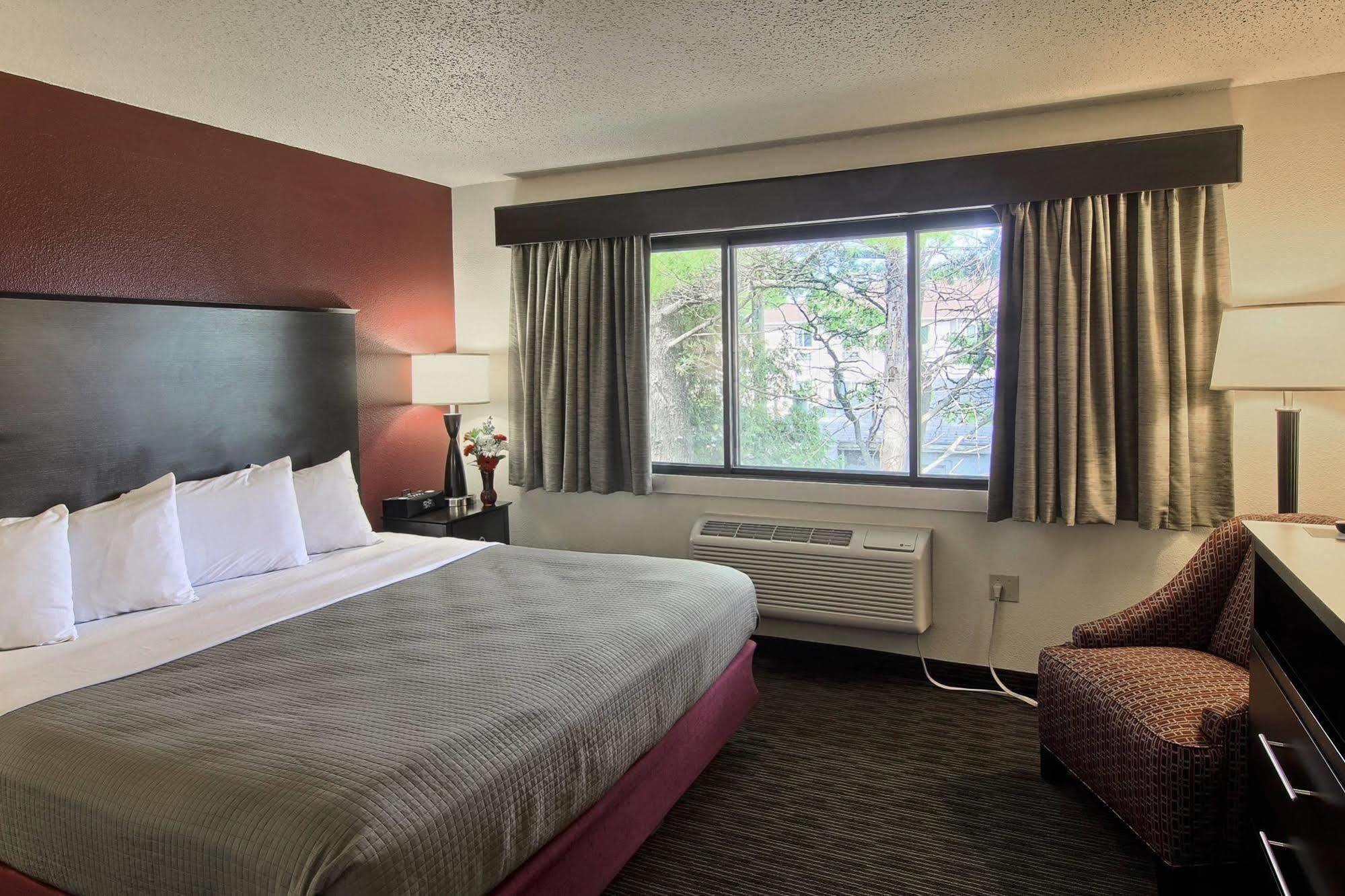 Blossom Hotel & Suites トラバーズ・シティ エクステリア 写真